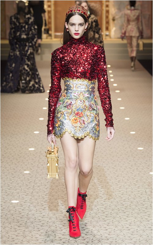 Cả Milan choáng ngợp với những nữ thần Dolce & Gabbana Cả Milan choáng ngợp với những nữ thần Dolce & Gabbana